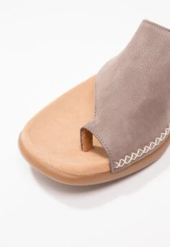 Gabor Sandalias De Dedo - Fumo 11 Gabor Sandalias De Dedo - Fumo -Zapato Gabor Tienda 0077b171263a4d7c8e33bec66f76674f
