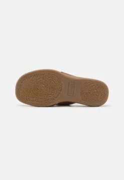 Gabor Sandalias Planas - Peanut 12 Gabor Sandalias Planas - Peanut -Zapato Gabor Tienda b97467e06ee44322921b64d65a83845c